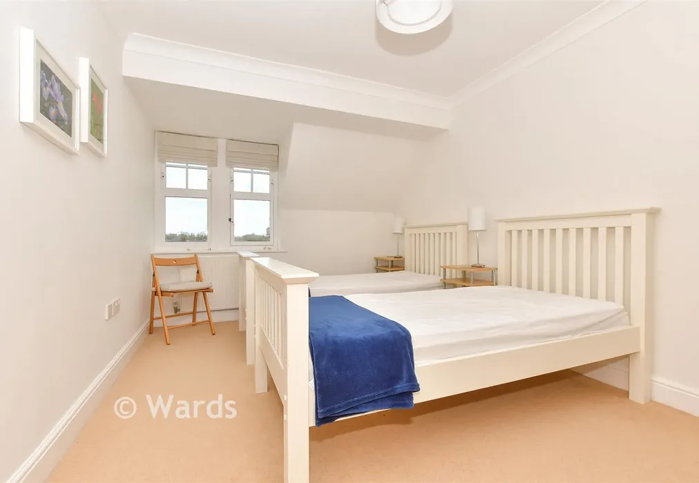 Bedroom 2 - Foreland Heights, Broadstairs, Kent - Wards of Kent