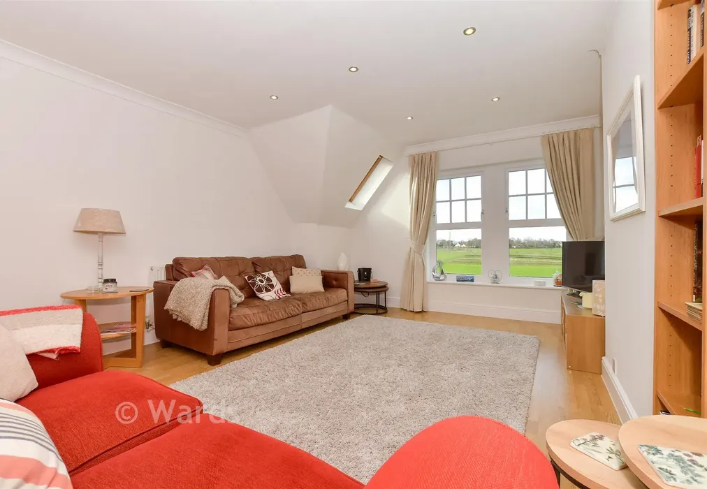 Lounge/ Diner - Foreland Heights, Broadstairs, Kent - Wards of Kent