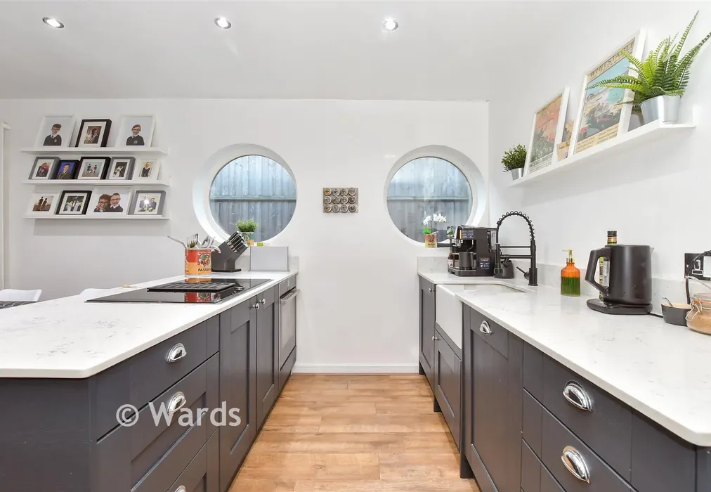 Kitchen/Diner - Valkyrie Avenue, Whitstable, Kent - Wards of Kent