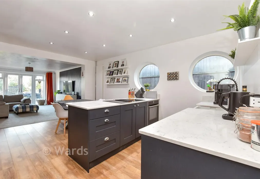 Kitchen/Diner - Valkyrie Avenue, Whitstable, Kent - Wards of Kent