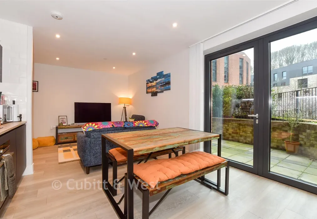 Lounge/Kitchen - The Furlong, Brighton, East Sussex - Wards of Kent