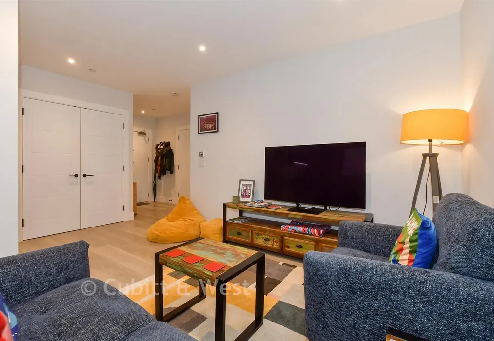 Lounge/Kitchen - The Furlong, Brighton, East Sussex - Wards of Kent
