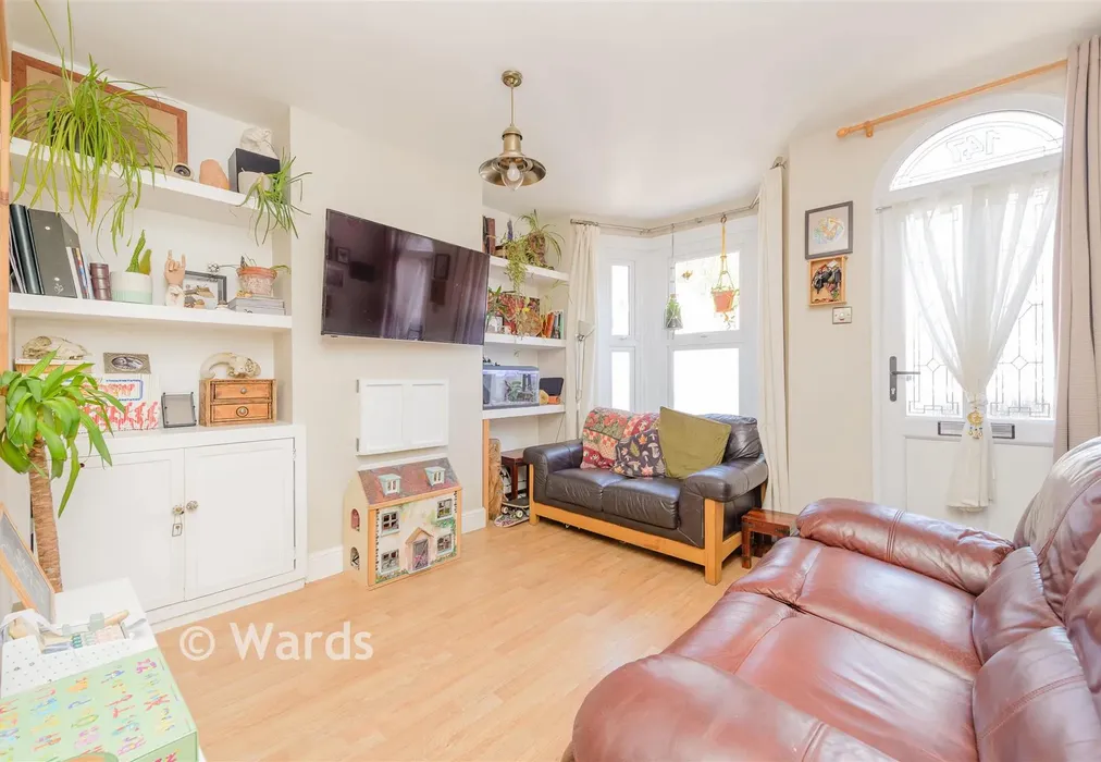 Lounge - Saxton Street, Gillingham, Kent - Wards of Kent