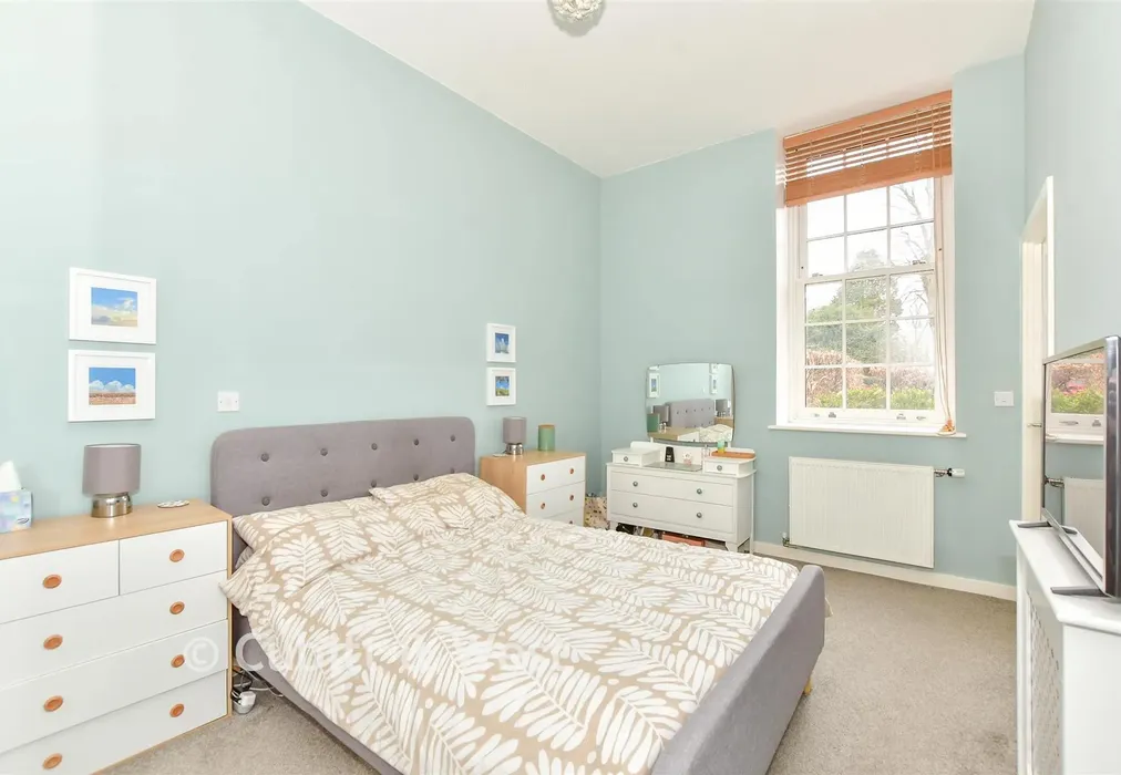Bedroom - Homestead Road, Chichester, West Sussex - Wards of Kent