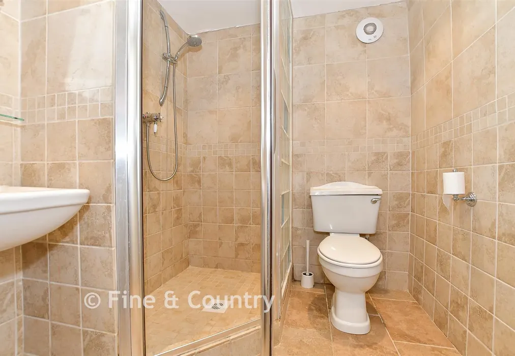 Shower Room - High Street, Hartfield, East Sussex - Wards of Kent
