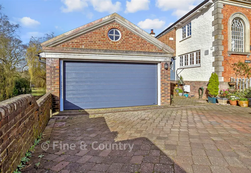 Garage - High Street, Hartfield, East Sussex - Wards of Kent