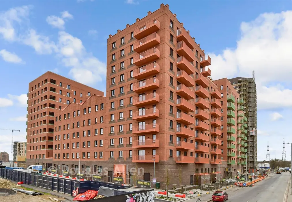 External (Web) - Dagenham Green, Kent Avenue, Dagenham, Essex - Wards of Kent