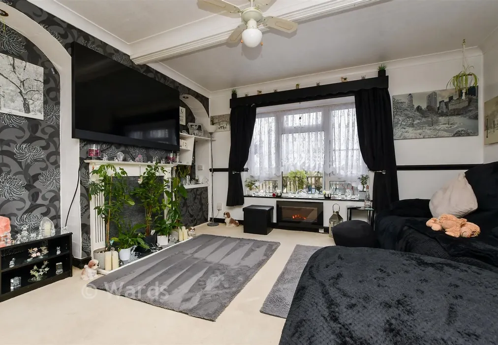 Lounge - Westbury Crescent, Dover, Kent - Wards of Kent