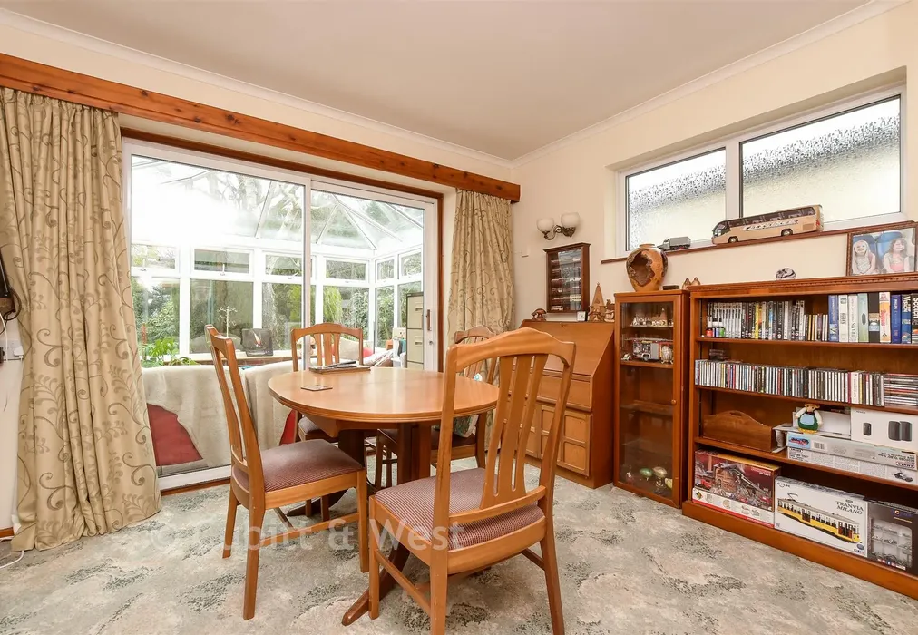 Dining Room - Balcombe Gardens, Horley, Surrey - Wards of Kent