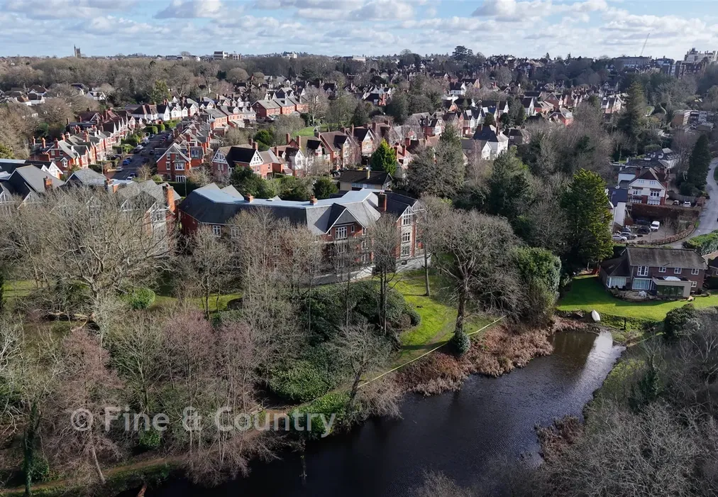 Aerial - Warberry Park Gardens, Tunbridge Wells, Kent - Wards of Kent