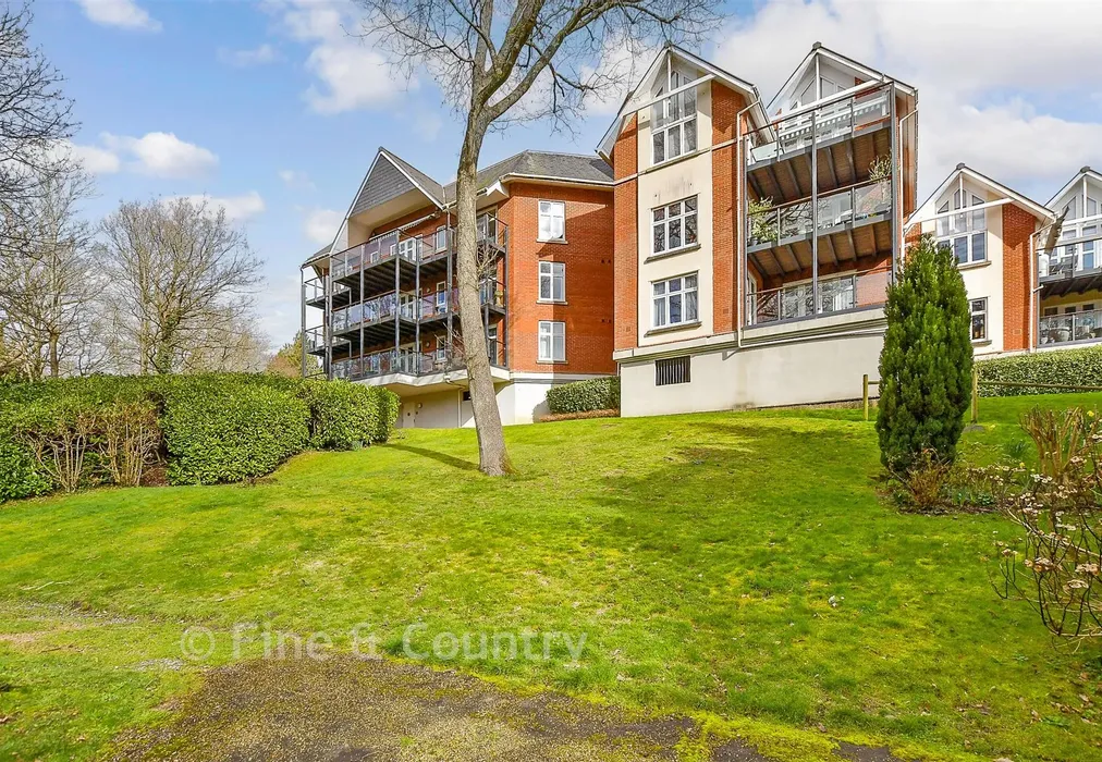 Rear Elevation - Warberry Park Gardens, Tunbridge Wells, Kent - Wards of Kent