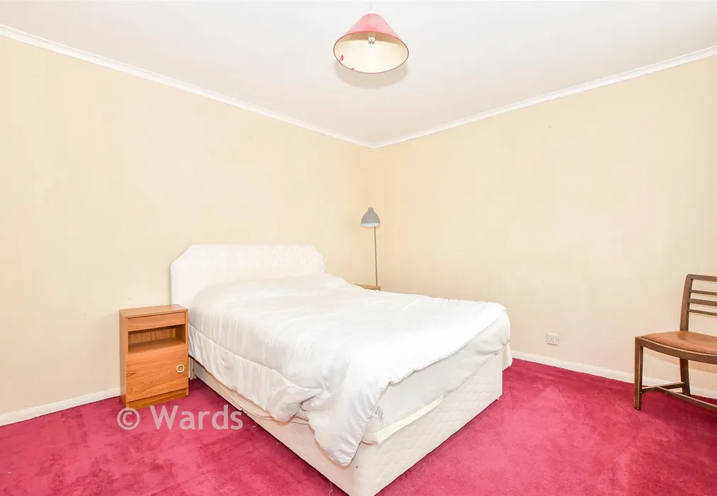 Bedroom 1 - Reculver Walk, Maidstone, Kent - Wards of Kent