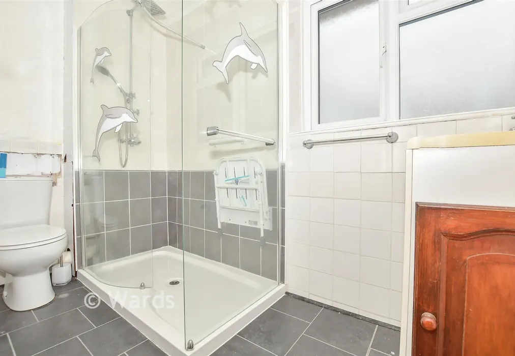 Shower Room - Reculver Walk, Maidstone, Kent - Wards of Kent