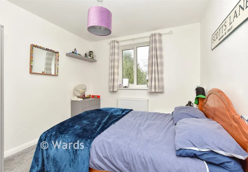 Bedroom 3 - St. Peter's Court, Faversham, Kent - Wards of Kent