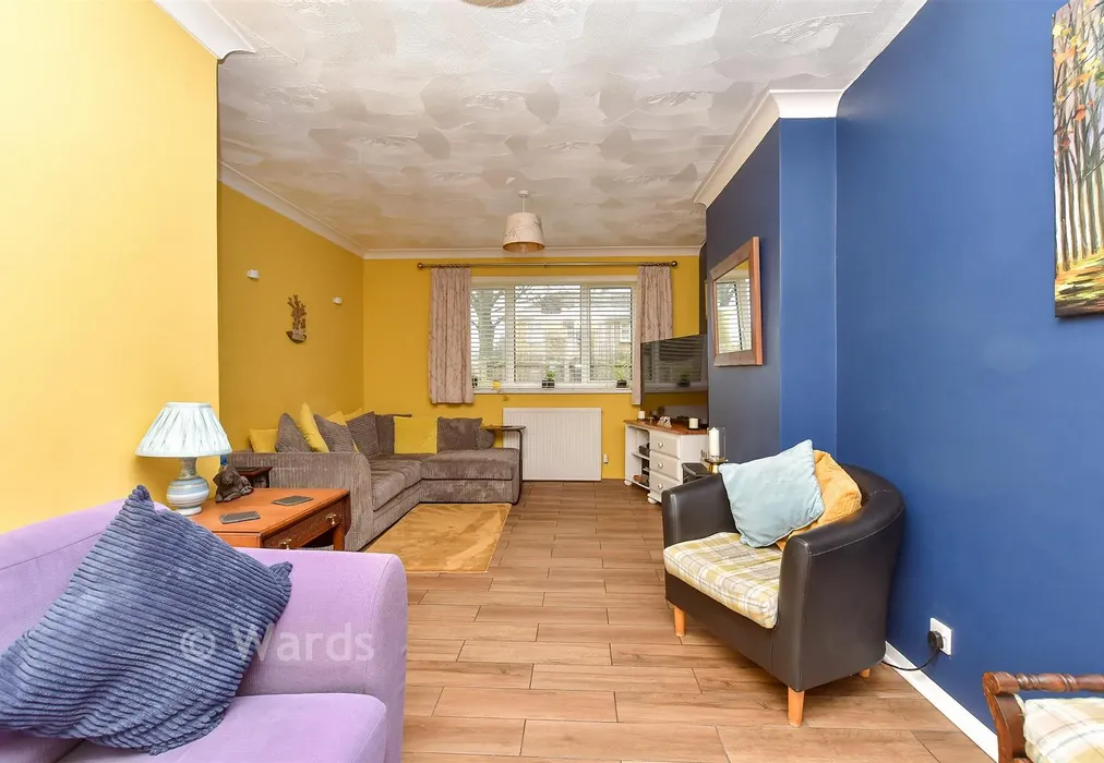 Lounge - St. Peter's Court, Faversham, Kent - Wards of Kent