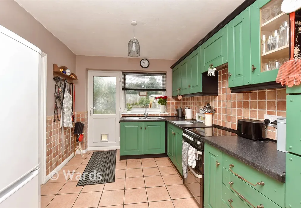 Kitchen/Diner - St. Peter's Court, Faversham, Kent - Wards of Kent