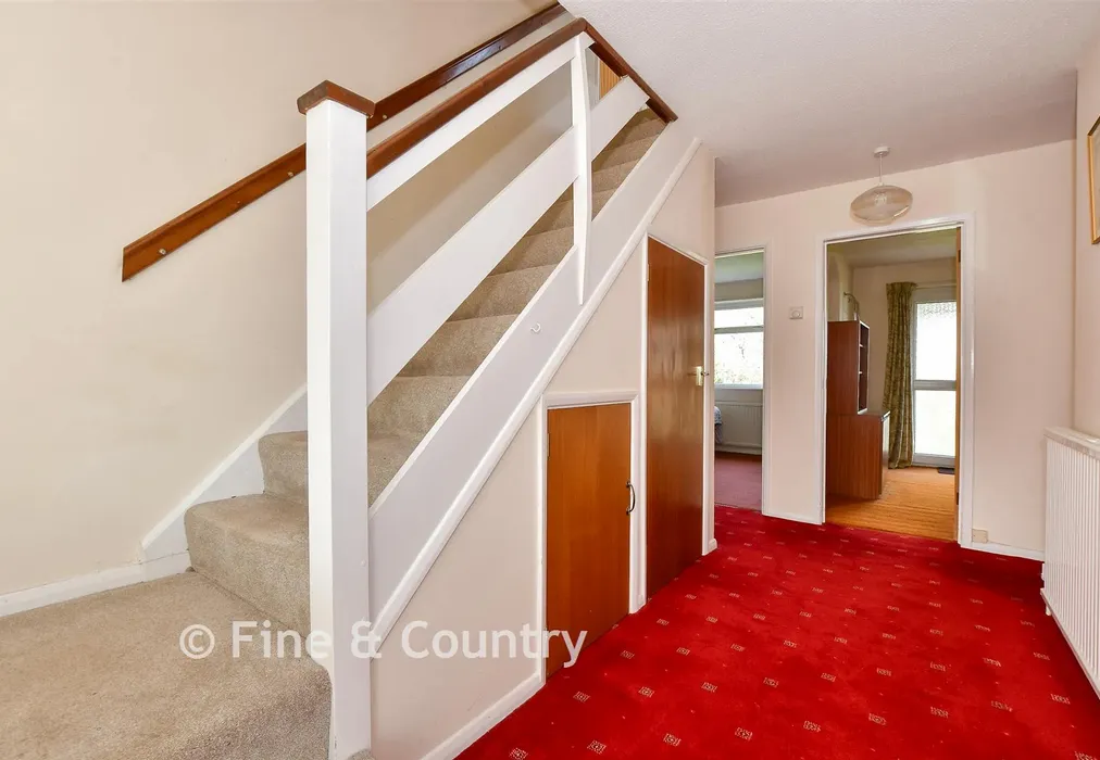Internal Lifestyle Photograph - Lammas Close, Cowes, Isle of Wight - Wards of Kent