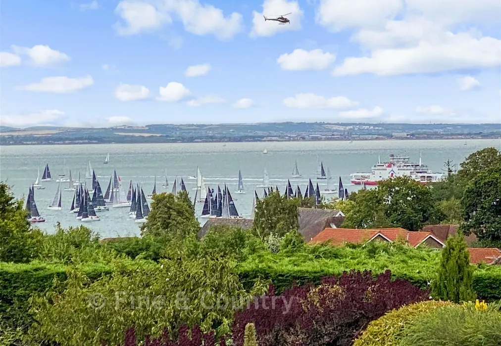 *Sailing* - Lammas Close, Cowes, Isle of Wight - Wards of Kent