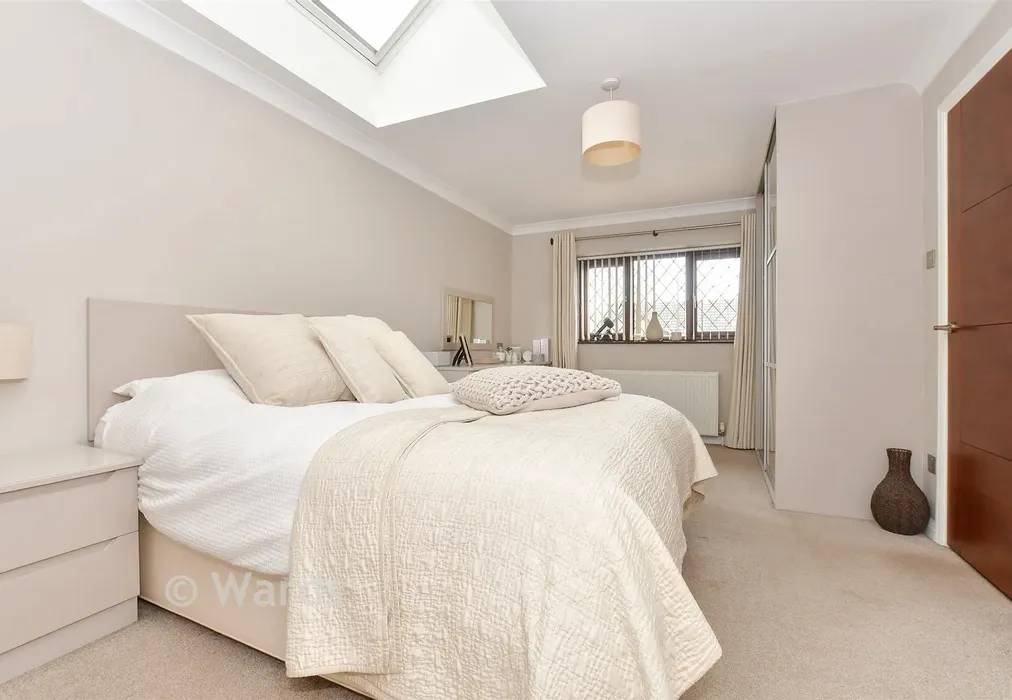 Bedroom 1 - Elms Vale, Dover, Kent - Wards of Kent