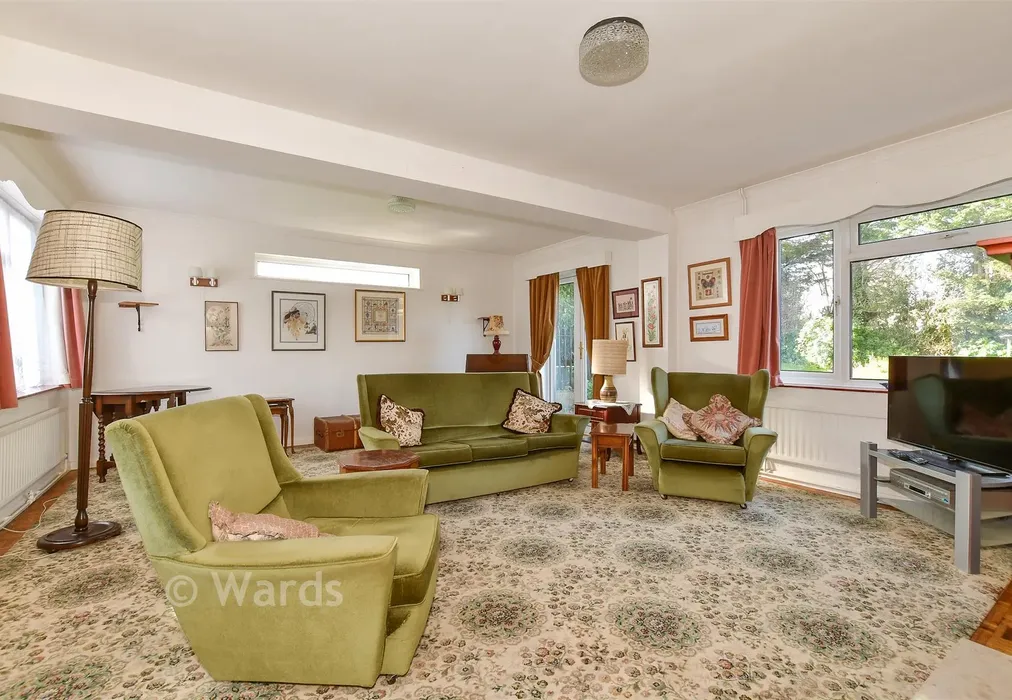 Lounge - Dover Road, Deal, Kent - Wards of Kent