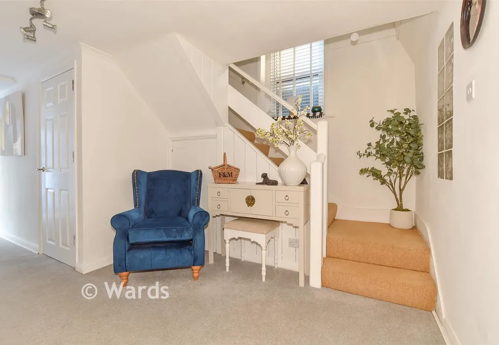 Hallway - Shorncliffe Road, Folkestone, Kent - Wards of Kent