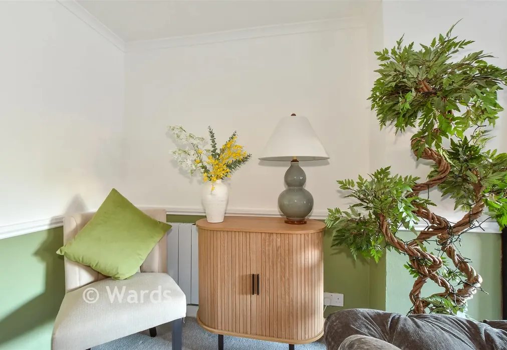 Internal Lifestyle Photograph - Shorncliffe Road, Folkestone, Kent - Wards of Kent