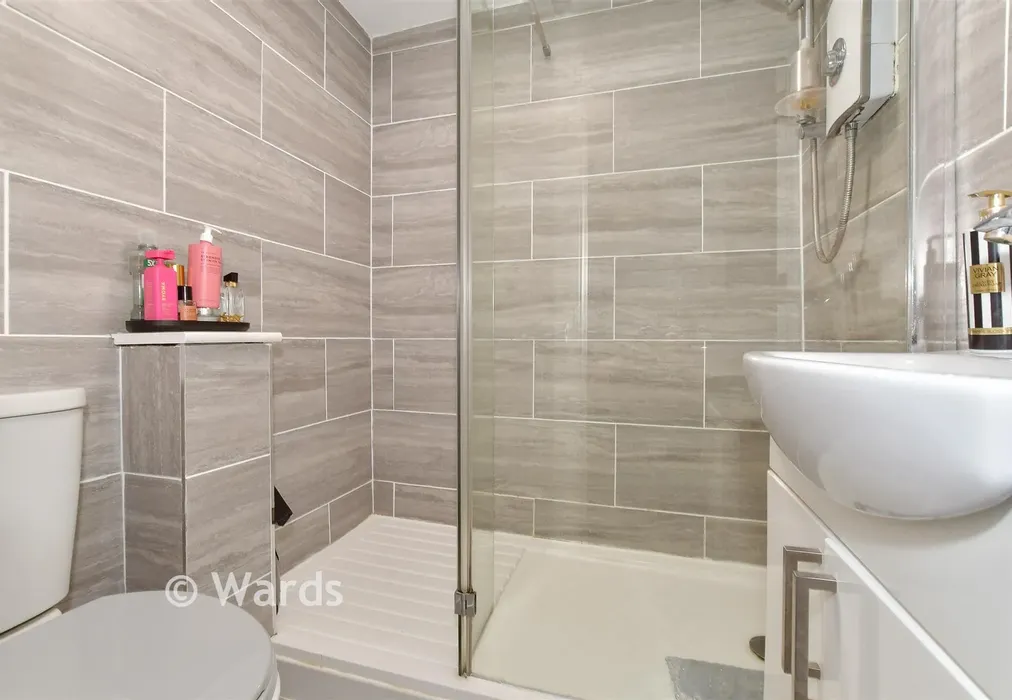 Shower Room - Shorncliffe Road, Folkestone, Kent - Wards of Kent