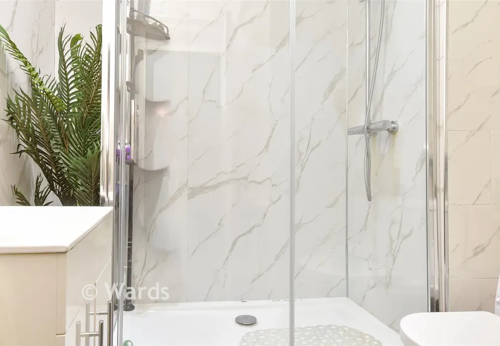 Shower Room - Highview, Meopham, Kent - Wards of Kent