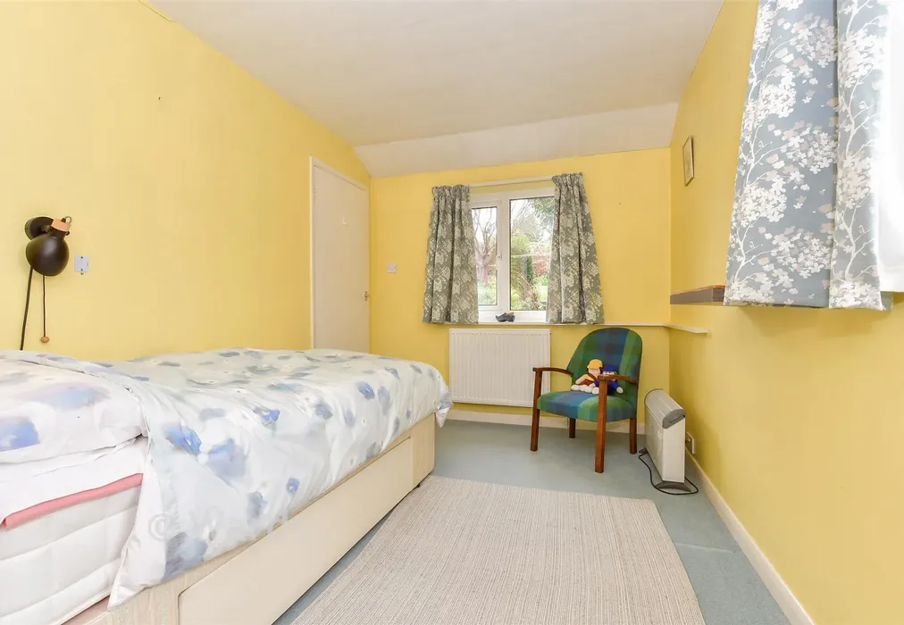 Bedroom 1 - Redbrooks Way, Hythe, Kent - Wards of Kent