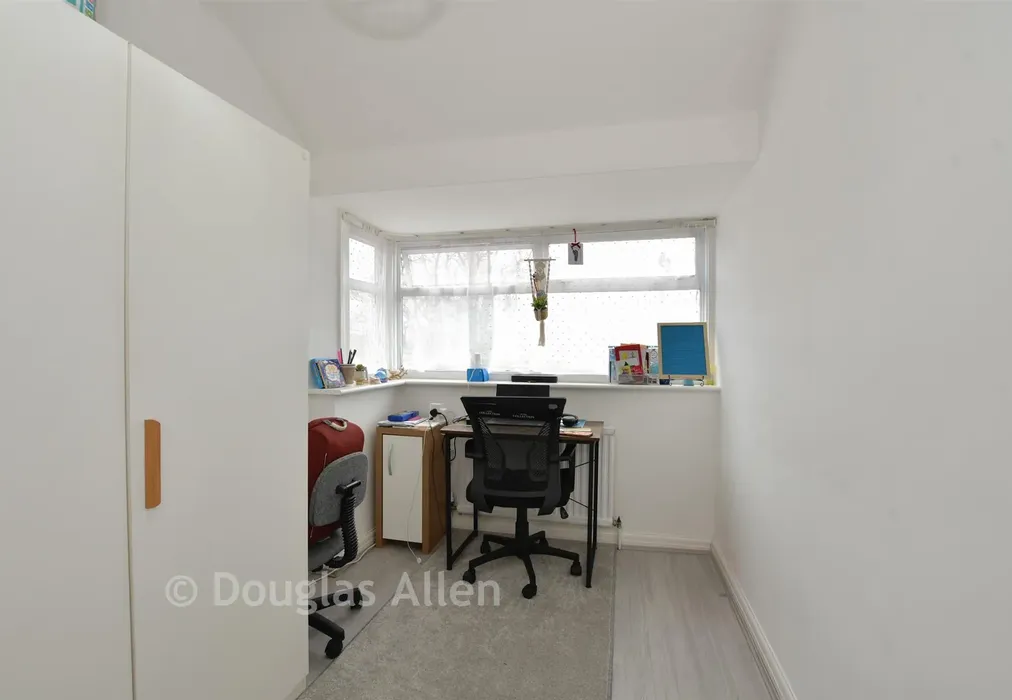 Bedroom 2 - Oval Road North, Dagenham, Essex - Wards of Kent