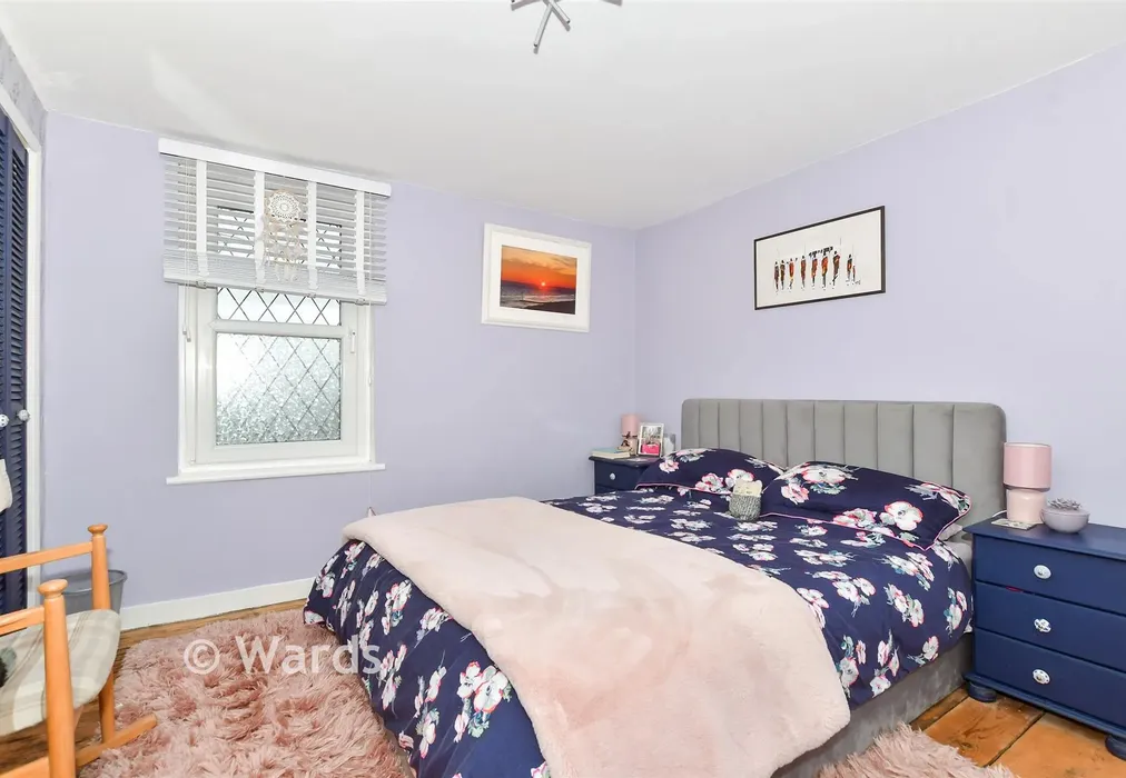 Bedroom 1 - Heath Road, Linton, Maidstone, Kent - Wards of Kent