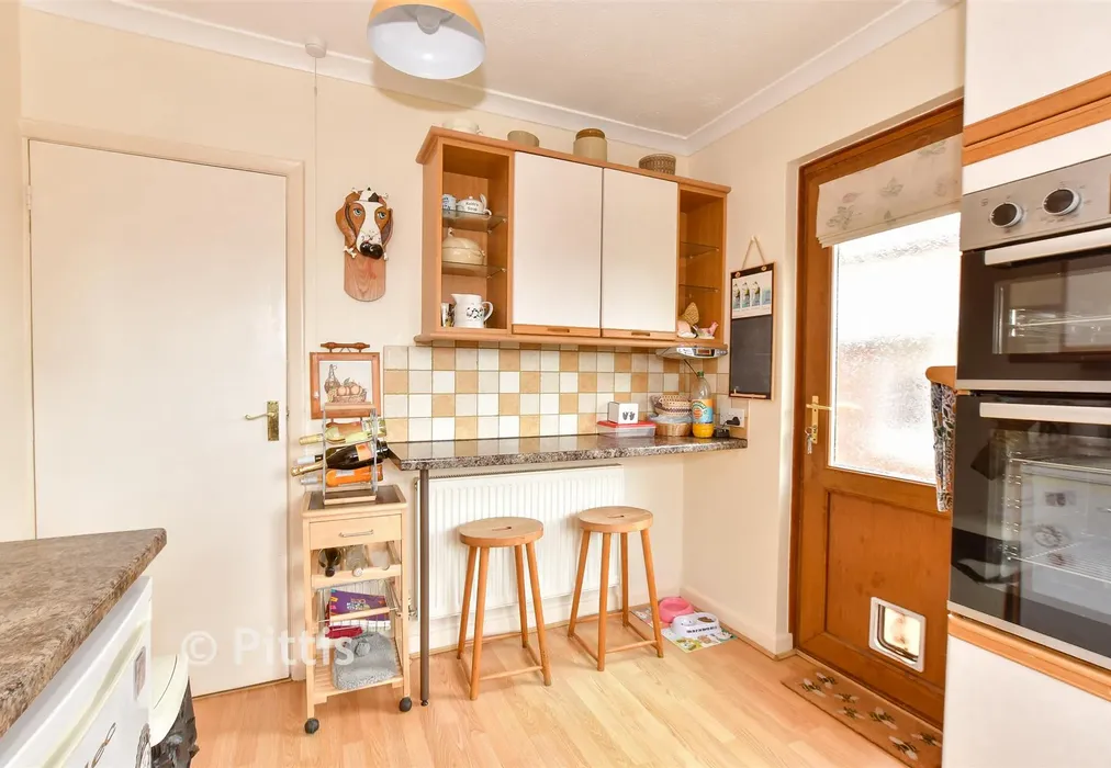 Kitchen - Park Road, Brading, Sandown, Isle of Wight - Wards of Kent