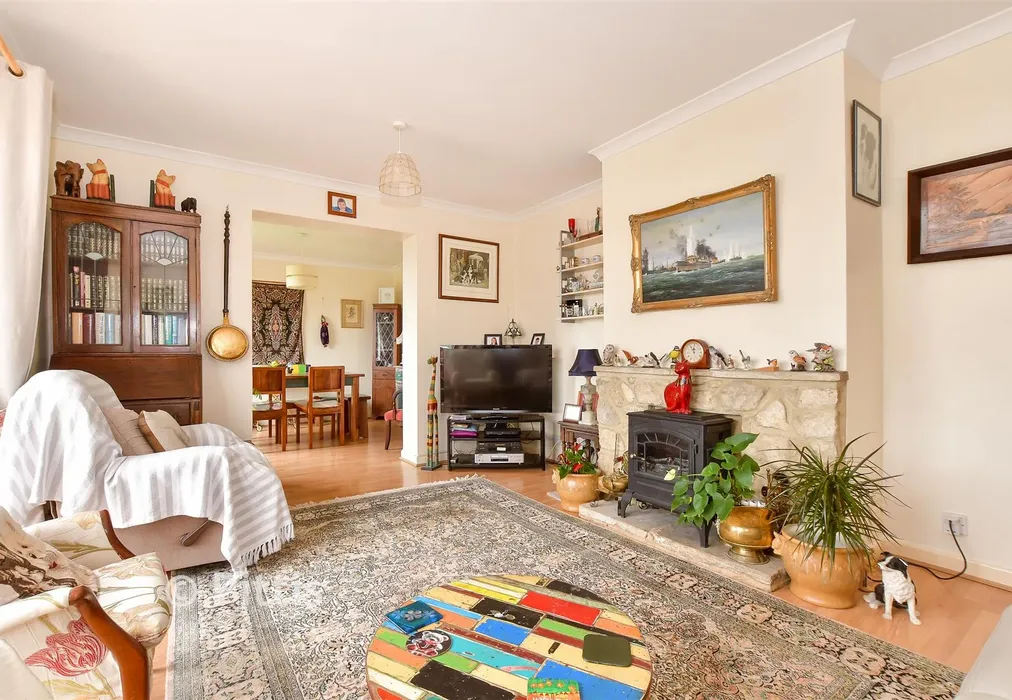 Lounge - Park Road, Brading, Sandown, Isle of Wight - Wards of Kent
