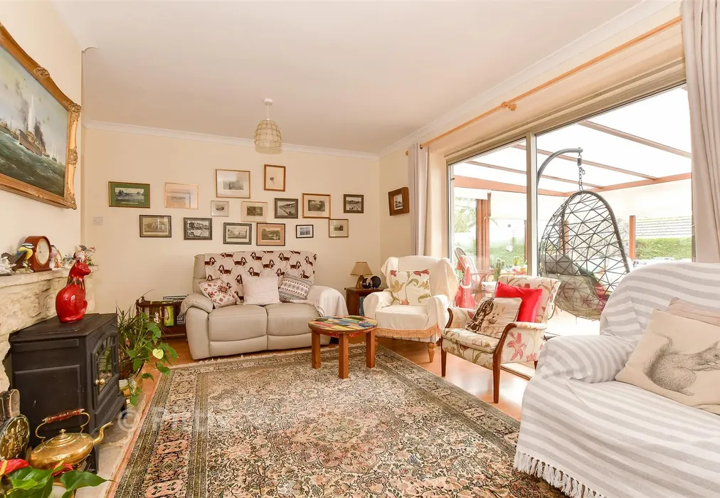 Lounge - Park Road, Brading, Sandown, Isle of Wight - Wards of Kent