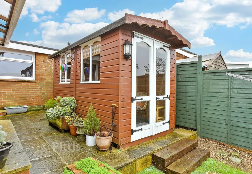 Workshop/Outbuildings - Park Road, Brading, Sandown, Isle of Wight - Wards of Kent