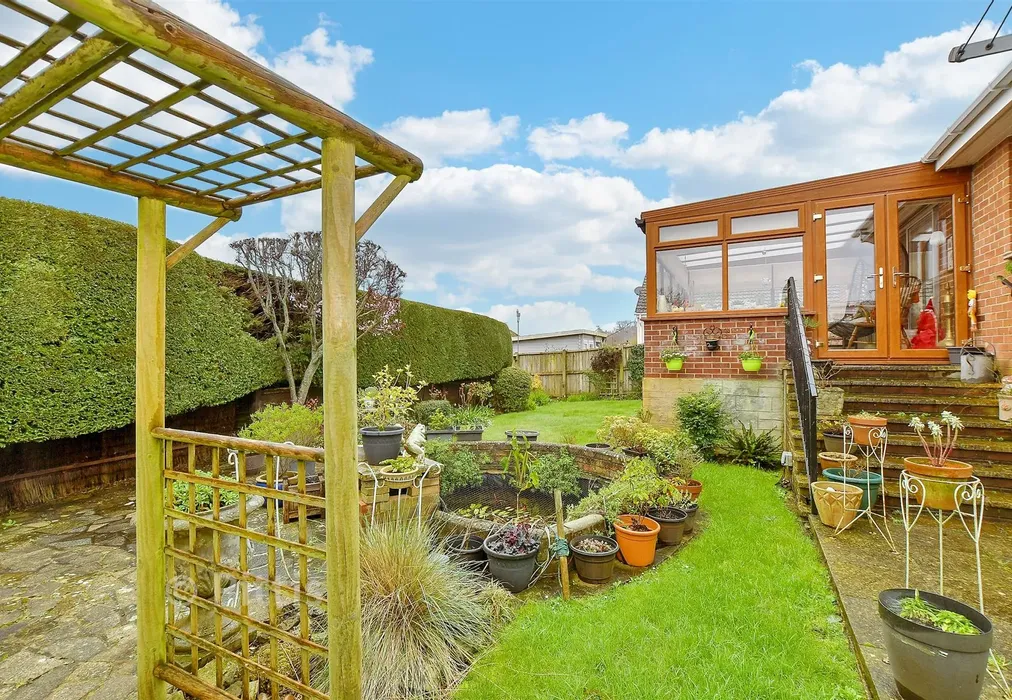 Rear Garden - Park Road, Brading, Sandown, Isle of Wight - Wards of Kent