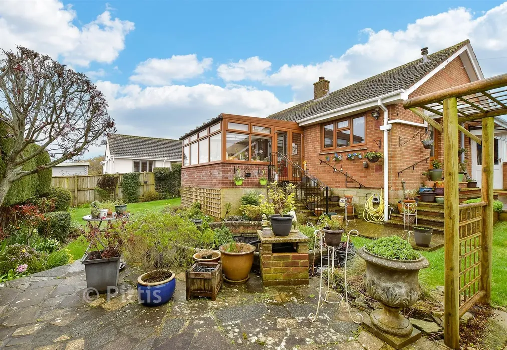 Rear Garden - Park Road, Brading, Sandown, Isle of Wight - Wards of Kent