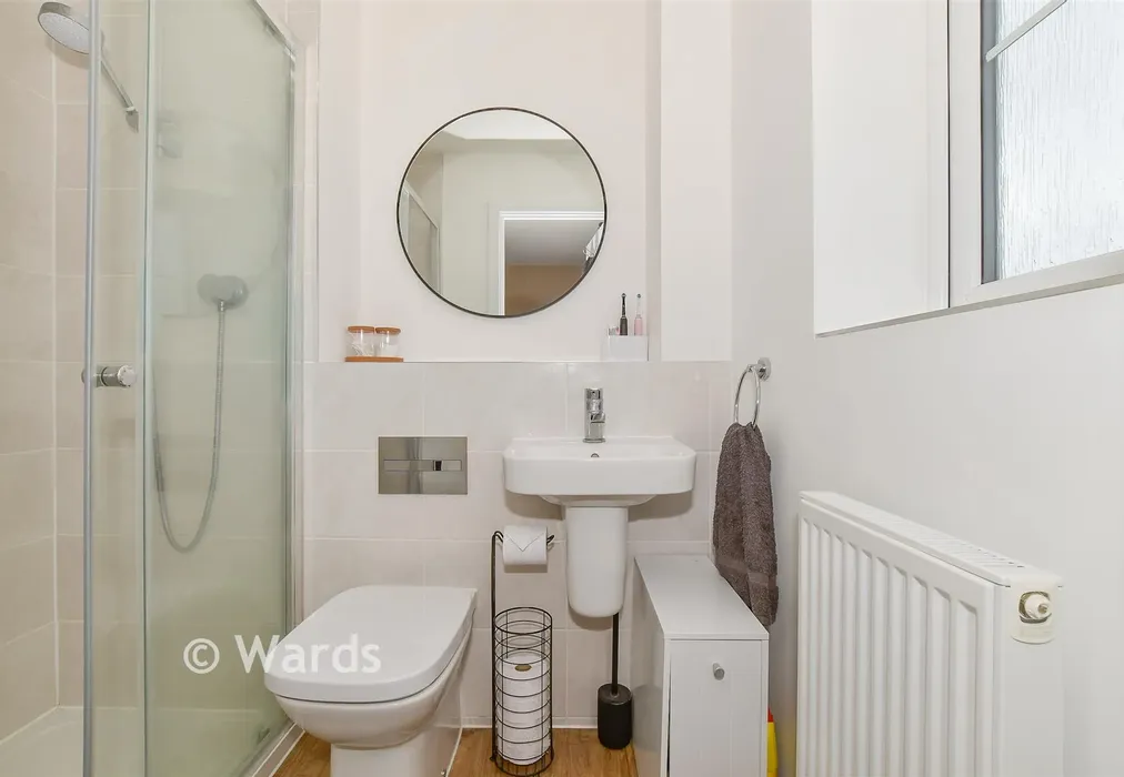 En-Suite Shower Room - Hawthornden Street, Herne Bay, Kent - Wards of Kent