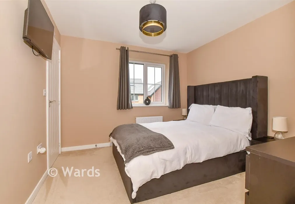 Bedroom 1 - Hawthornden Street, Herne Bay, Kent - Wards of Kent