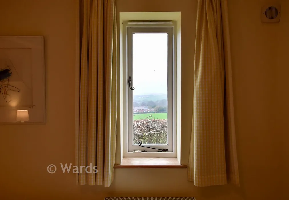 Internal Lifestyle Photograph - Gibbs Hill, Nettlestead, Maidstone, Kent - Wards of Kent