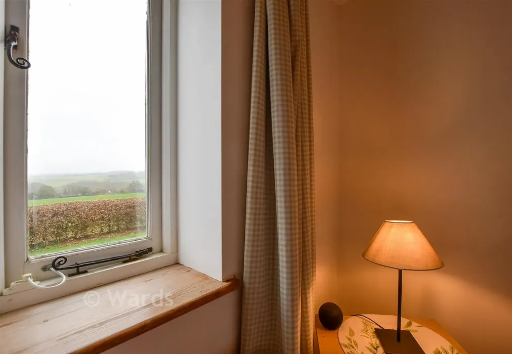 Internal Lifestyle Photograph - Gibbs Hill, Nettlestead, Maidstone, Kent - Wards of Kent