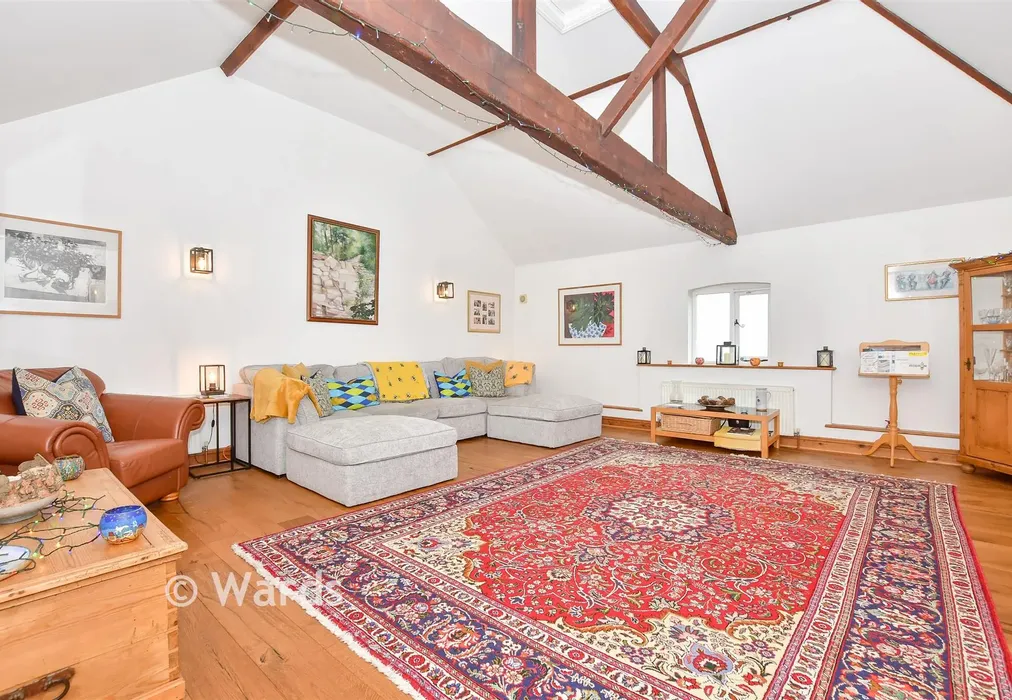 Lounge - Gibbs Hill, Nettlestead, Maidstone, Kent - Wards of Kent