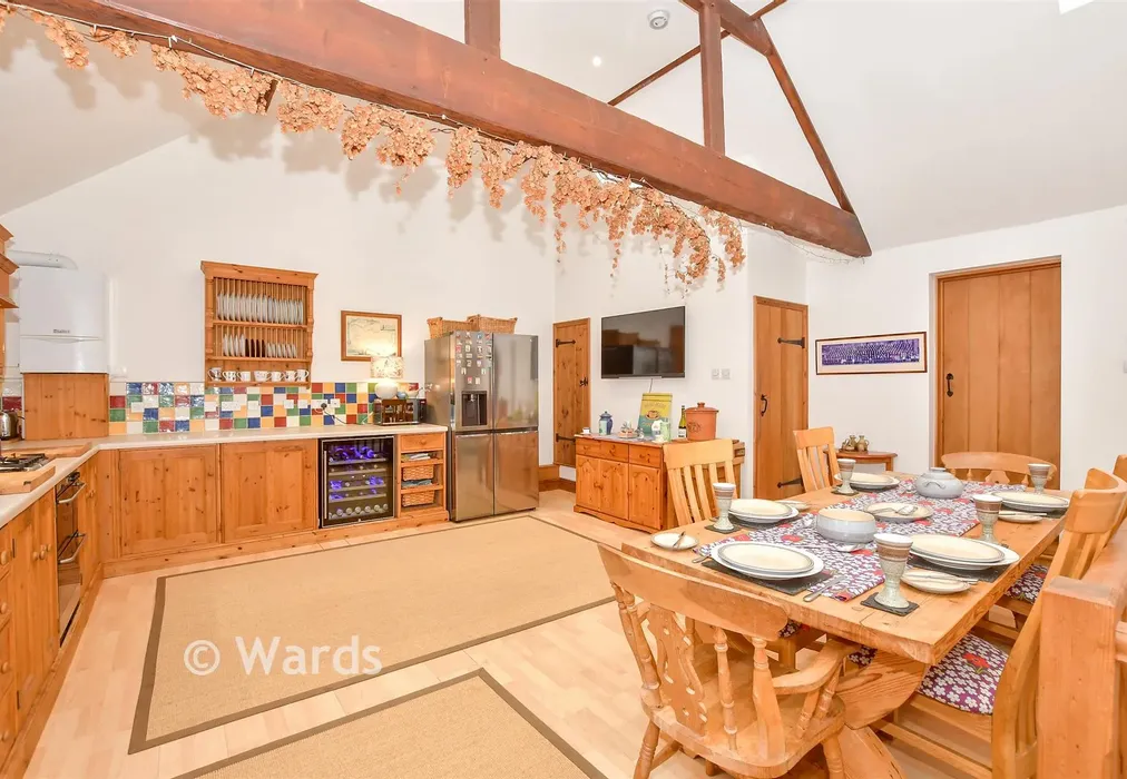 Kitchen/Diner - Gibbs Hill, Nettlestead, Maidstone, Kent - Wards of Kent
