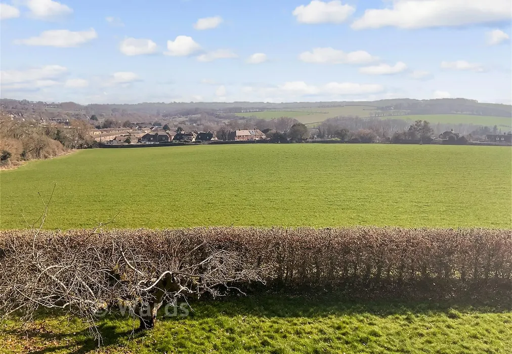 Rear View - Gibbs Hill, Nettlestead, Maidstone, Kent - Wards of Kent
