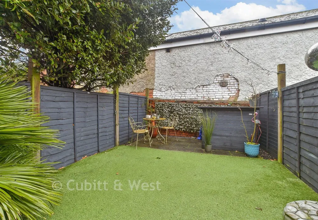 Rear Garden - Payne Terrace, Roedale Road, Brighton, East Sussex - Wards of Kent