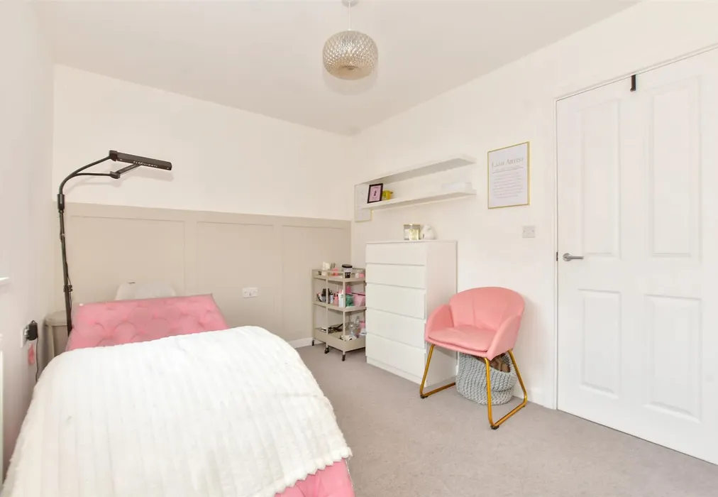 Bedroom 2 - Milne Avenue, Whitstable, Kent - Wards of Kent