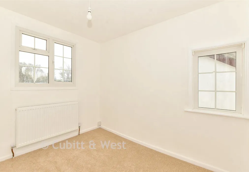 Bedroom 4 - Sea View Road, Hayling Island, Hampshire - Wards of Kent