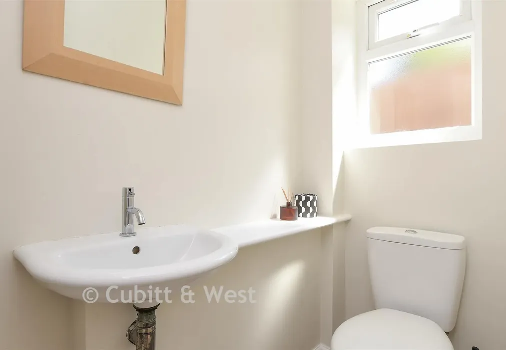 Cloakroom - Copse Road, Meadvale, Surrey - Wards of Kent