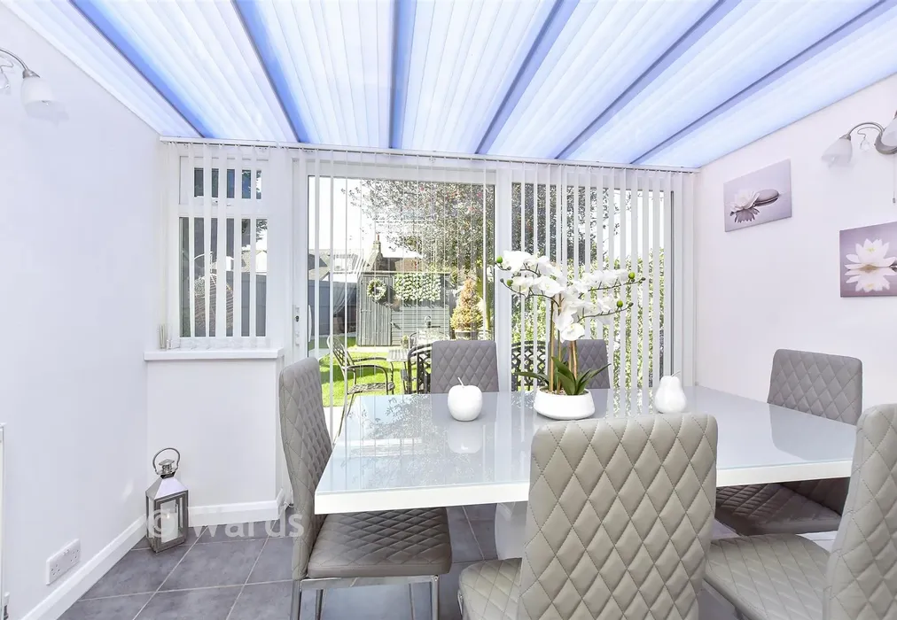 Conservatory - Hever Avenue, West Kingsdown, Sevenoaks, Kent - Wards of Kent