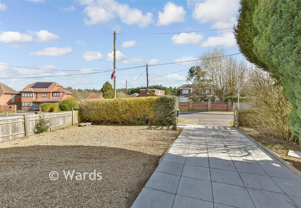 Front Garden - Hever Avenue, West Kingsdown, Sevenoaks, Kent - Wards of Kent